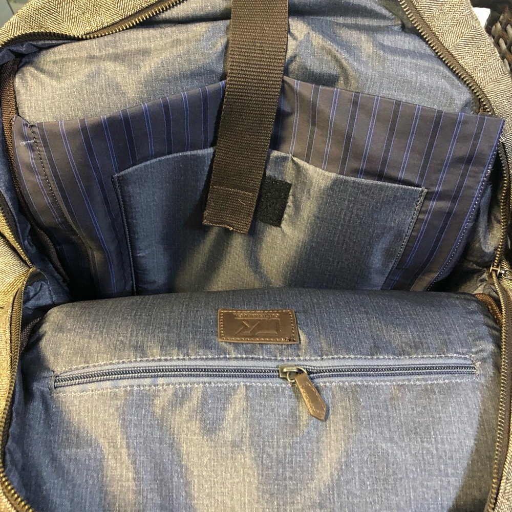 Cutter & Buck Pacific 17" Computer Backpack - Picture 4 of 6